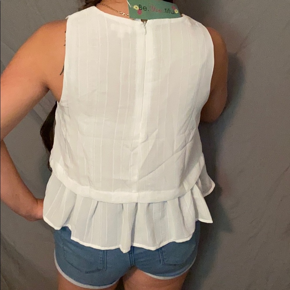 Be.You.tiful flowy white sleeveless blouse sz L - Picture 2 of 8